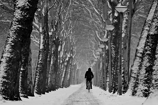 How to Dress for Foul-Weather Bike Commuting