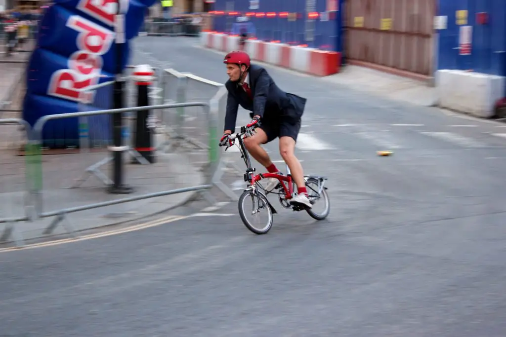 how fast can a folding bike go