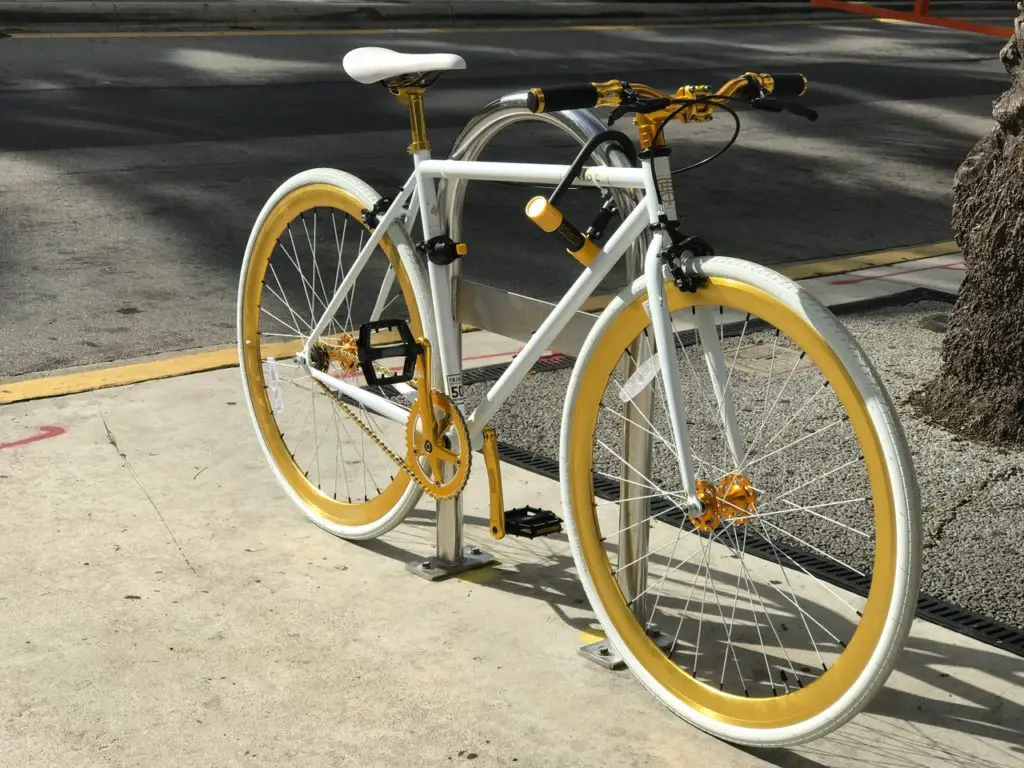 Painting Your Bicycle Tires (The Right Way)